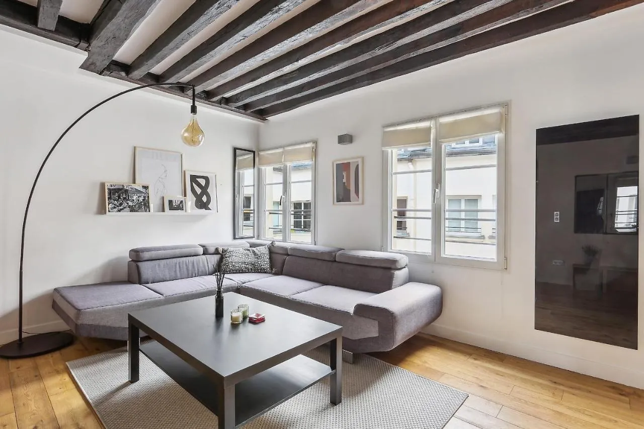Les Halles & Rue Montorgueil - Cityapartmentstay Paris Apartment
