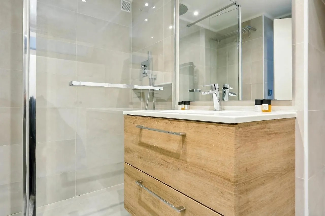 Les Halles & Rue Montorgueil - Cityapartmentstay Paris Apartment